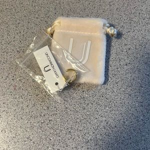 NWT UJ easy street earcuff